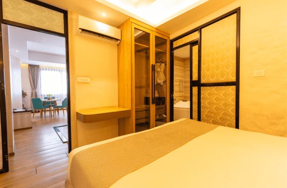 Arushi Boutique Hotel Suite Room